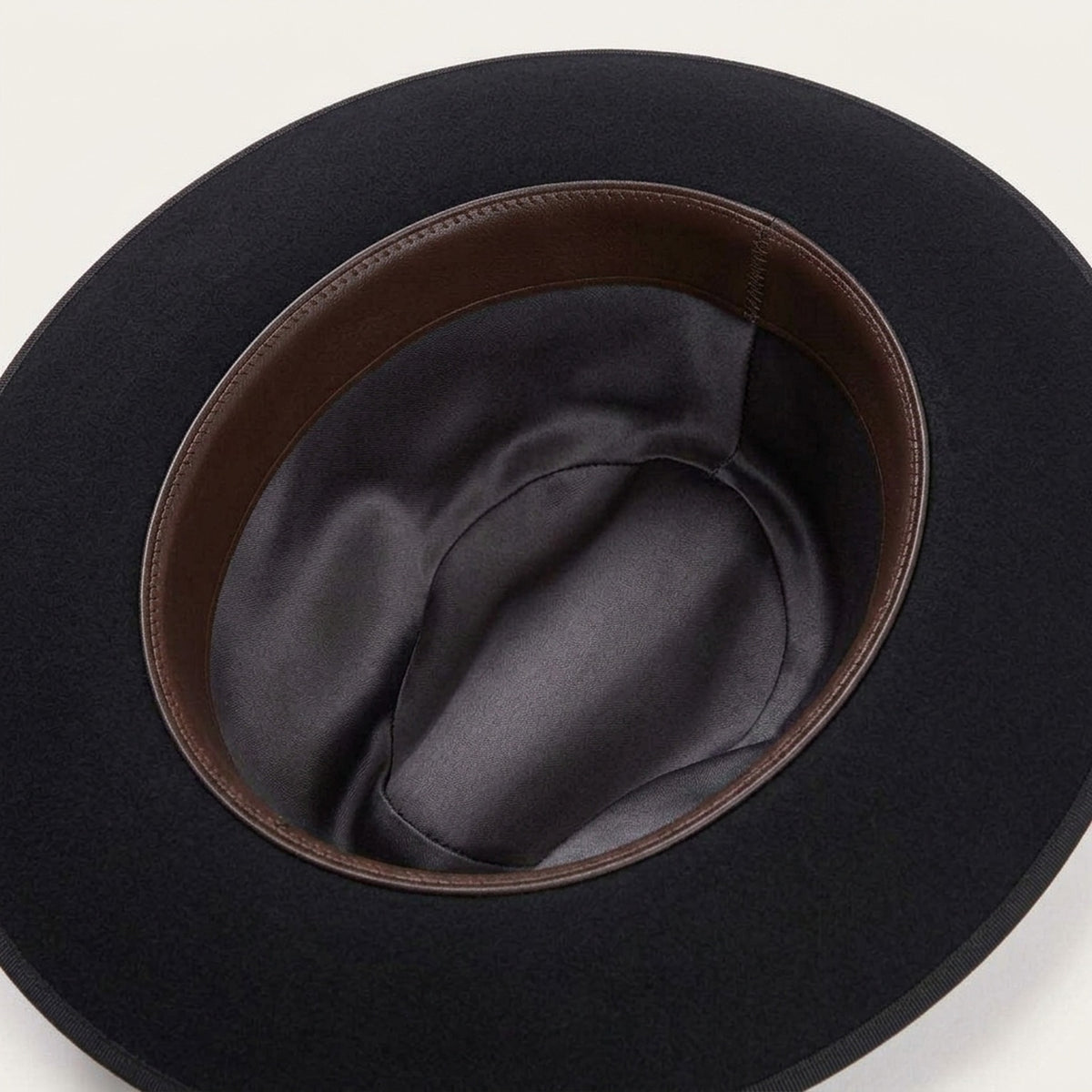 Black Wool Felt Fedora Hat with Grosgrain Band | Classic