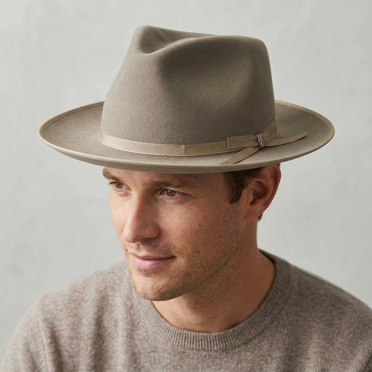 Light Gray Wool Felt Fedora with Grosgrain Band and Buckle